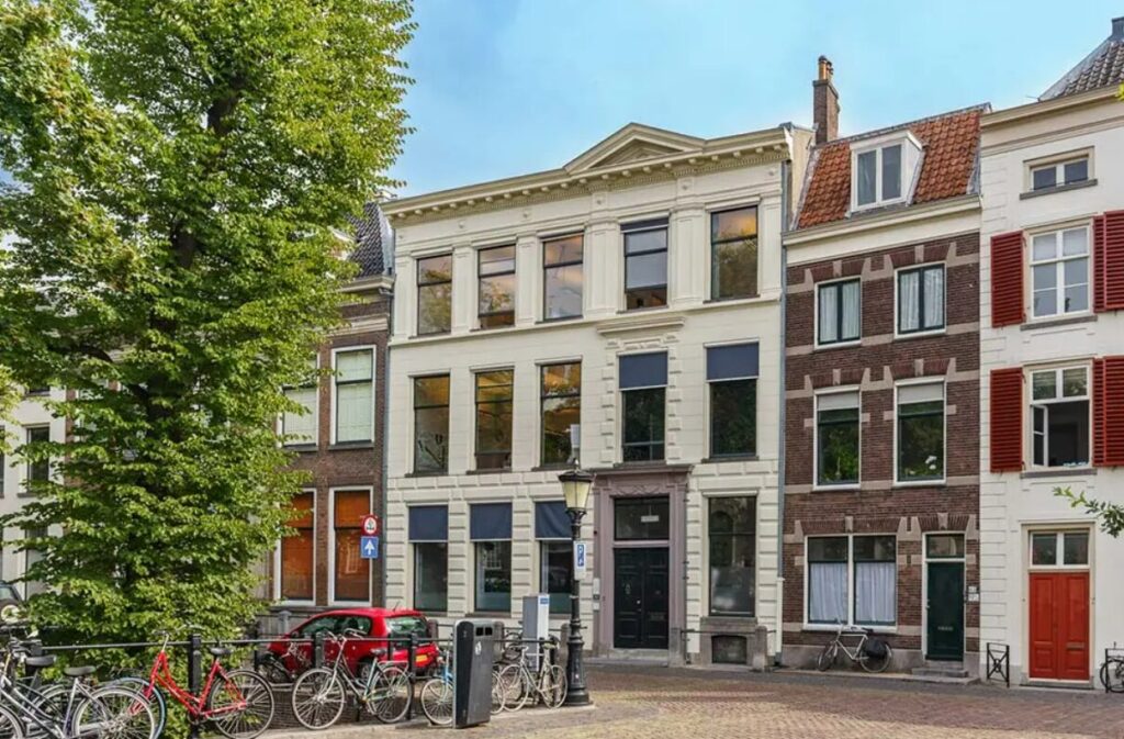 Quinton House (Nieuwegracht 60)