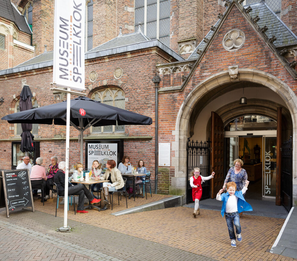 Rondleiding langs fresco's van de Buurkerk